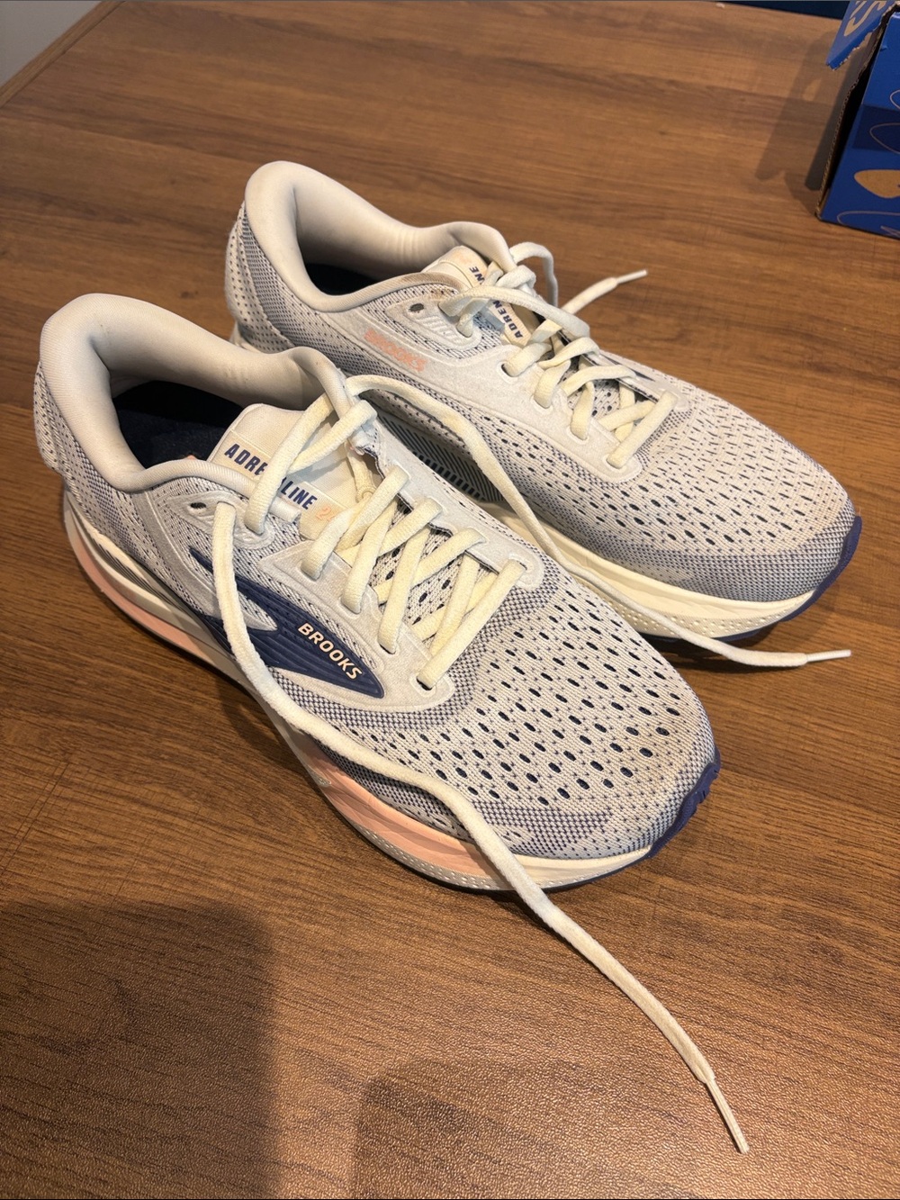 Brooks Running Adrenaline GTS 24 - Picture 3 of 14